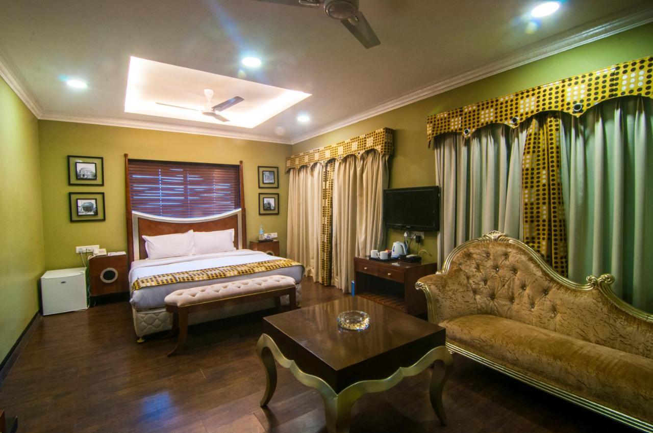 Jalsa Hotel & Banquets,อินดอร์ ภายนอก รูปภาพ