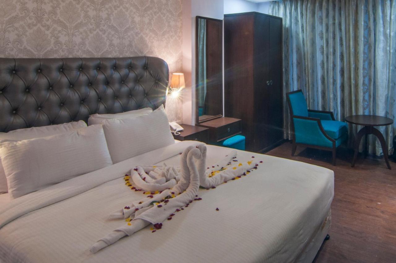 Jalsa Hotel & Banquets,อินดอร์ ภายนอก รูปภาพ