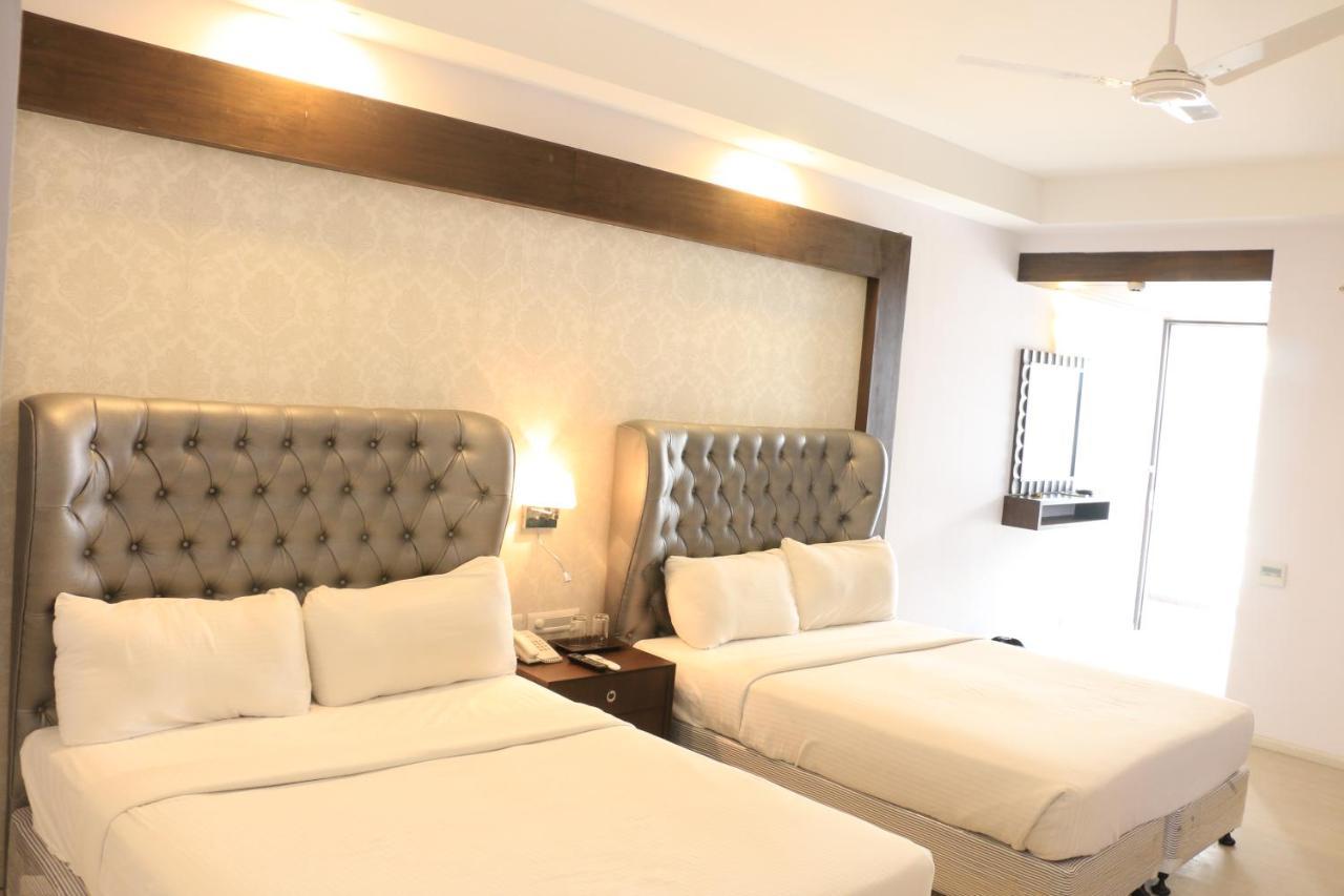 Jalsa Hotel & Banquets,อินดอร์ ภายนอก รูปภาพ