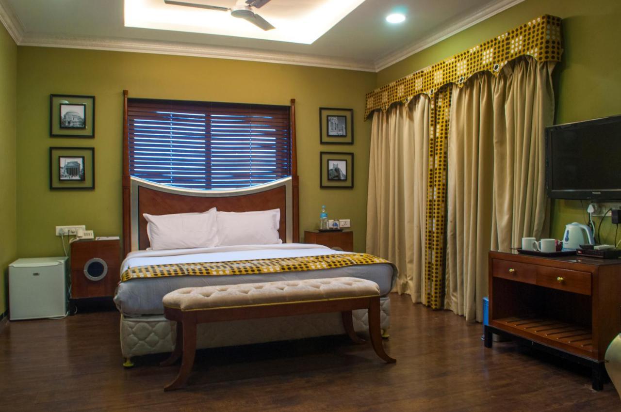 Jalsa Hotel & Banquets,อินดอร์ ภายนอก รูปภาพ