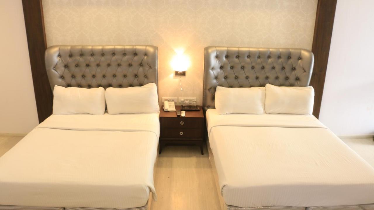 Jalsa Hotel & Banquets,อินดอร์ ภายนอก รูปภาพ