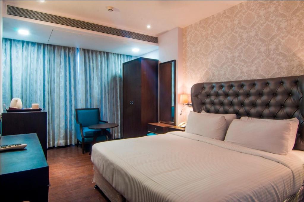 Jalsa Hotel & Banquets,อินดอร์ ภายนอก รูปภาพ