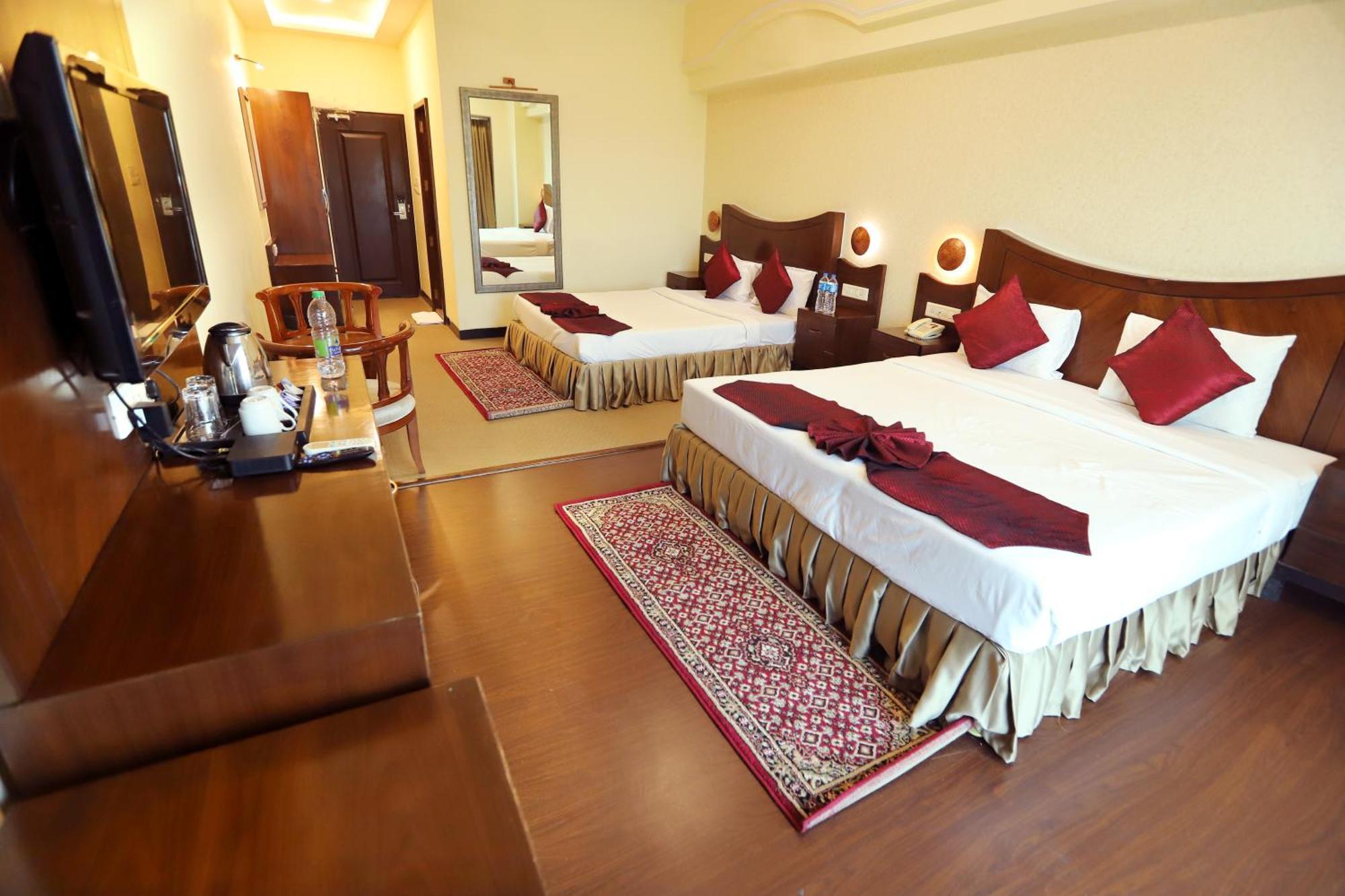 Jalsa Hotel & Banquets,อินดอร์ ภายนอก รูปภาพ